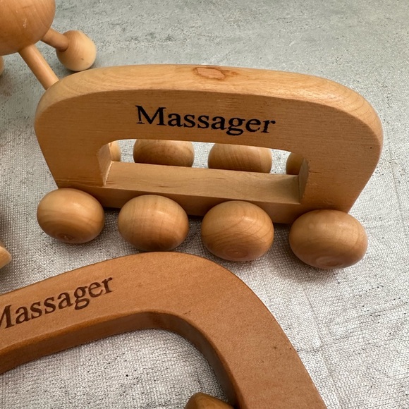 4 Lot of Wooden Hand Held Massagers for The Total Body By Essential Design - Picture 4 of 12